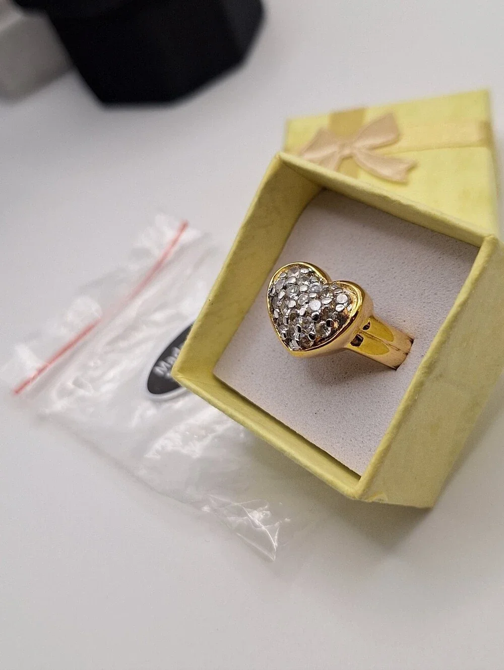 Made w/ Swarovski Crystals Pavé Heart Gold Tone Ring Size 8 New